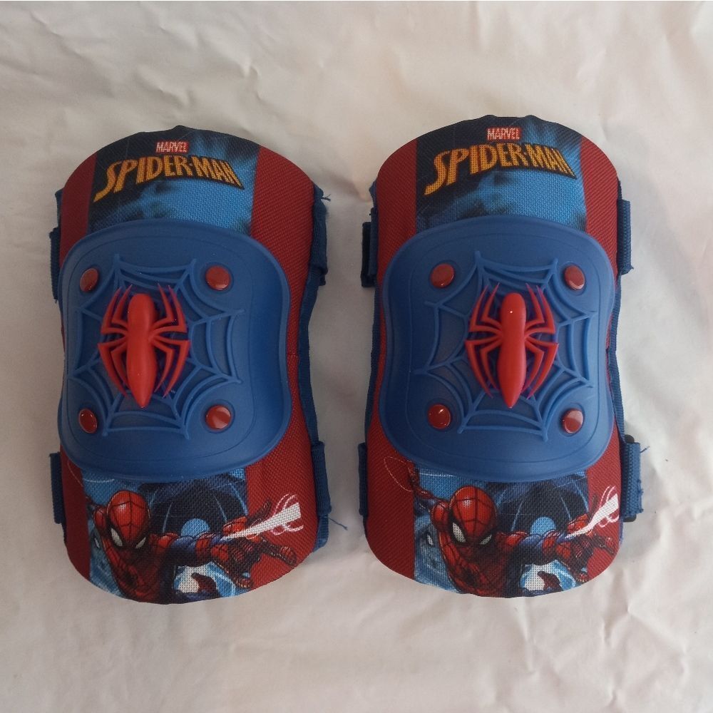 Marvel Spider-Man Protective Gear For Bicycle-Knee Pads